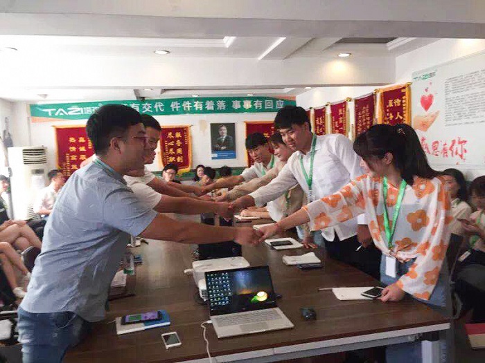 塔孜丨第一屆辯論賽——唇槍舌戰(zhàn)，言思角逐，巔峰對(duì)決！